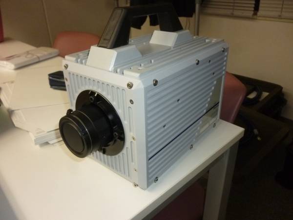 Photron 高速度カメラ・ハイスピードカメラ FASTCAM SA5.jpg
